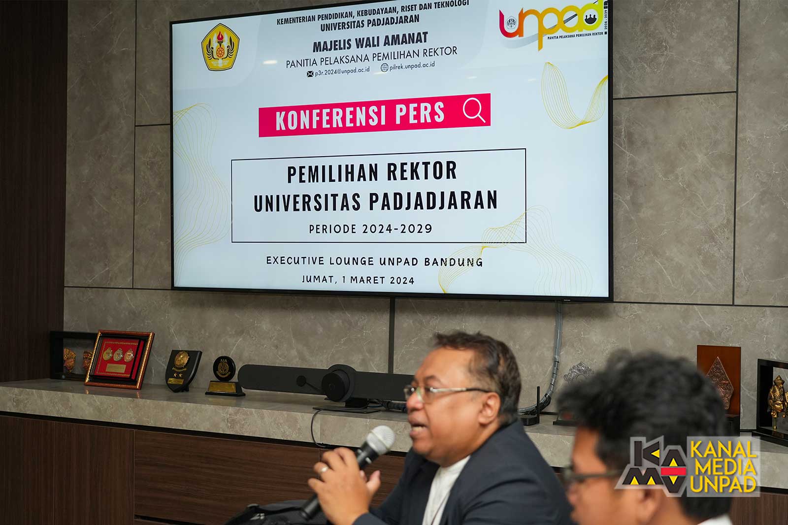 Sosialisasi Pemilihan Rektor Unpad di Ruang Executive Lounge Unpad Dipatiukur, Bandung (Sumber: pilrek.unpad.ac.id)
