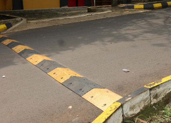 Polisi tidur baru di jalur sains dan teknologi (saintek) (Foto: Fotografi Warta Kema / Marcello Lintang Drestanta)
