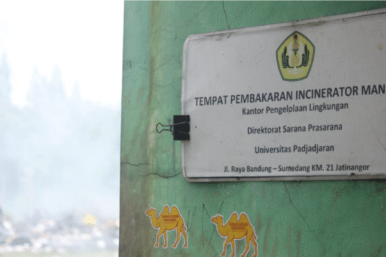 Tempat pembakaran sampah di TPS 3R Ciparanje (Sumber: Arsa Ismail Cahya Purnama)