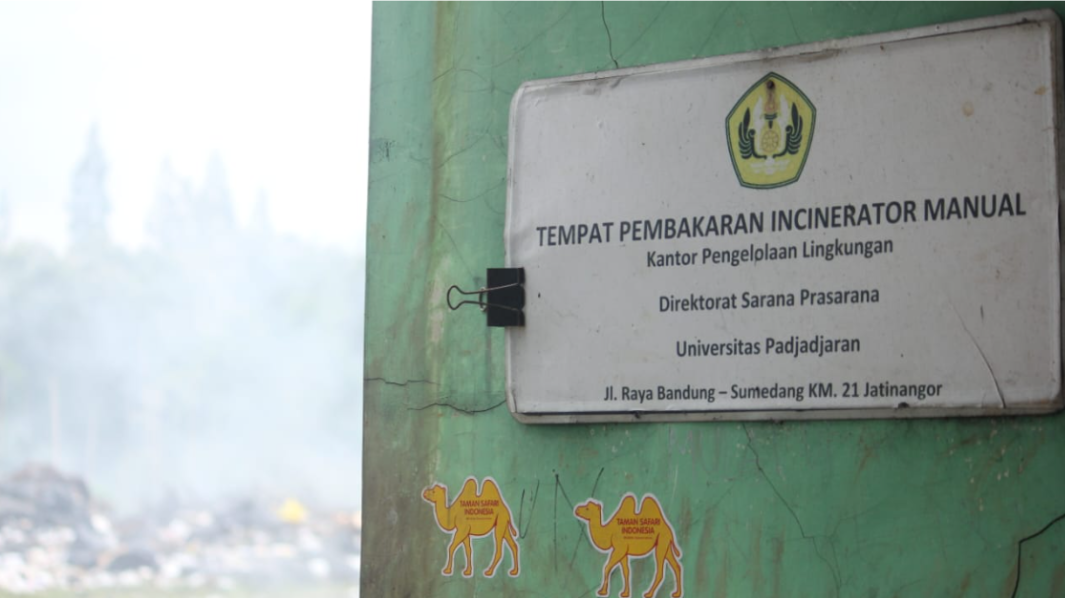 Tempat pembakaran sampah di TPS 3R Ciparanje (Sumber: Arsa Ismail Cahya Purnama)