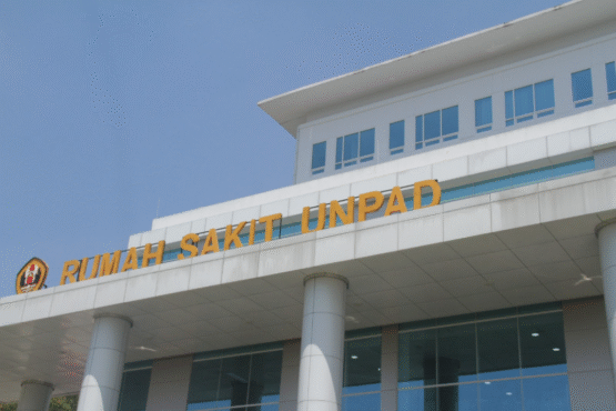 Rumah Sakit Universitas Padjadjaran (RSUP) yang berlokasi di Jatinangor (Foto: Razan Jayaputra Partadinata)