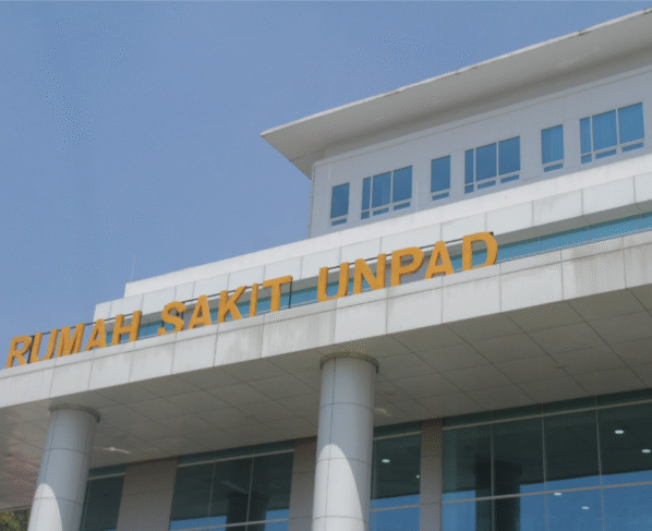 Rumah Sakit Universitas Padjadjaran (RSUP) yang berlokasi di Jatinangor (Foto: Razan Jayaputra Partadinata)